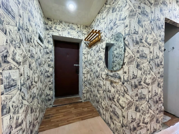 Купить однокомнатную квартиру в Калужской области. Вариант № 5922372, 4, площадь -  квм, цена 1700000 рублей