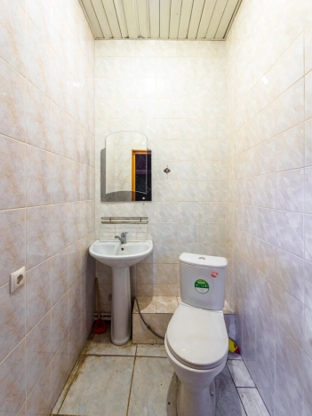 Купить коммерческую недвижимость свободного назначения в Омске. Вариант № 8287, 17, площадь -  квм, цена 10600000 рублей