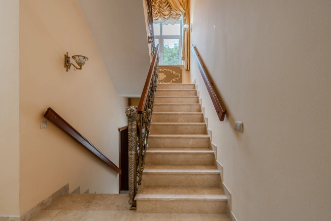 Купить дом в Долгопрудном. Вариант № 20974, 21, площадь -  квм, цена 55990000 рублей