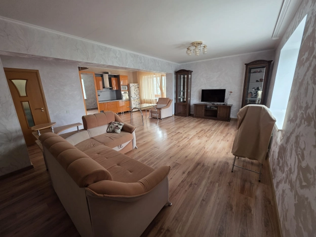 Снять квартиру в Тобольске. Вариант № 7272915, 2, площадь -  квм, цена 65000 рублей