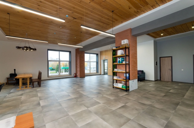 Купить коммерческую недвижимость свободного назначения в Тобольске. Вариант № 1114, 8, площадь -  квм, цена 18000000 рублей