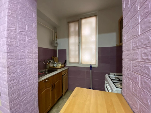 Купить трехкомнатную квартиру на вторичке в Микрорайоне 8-й, Элиста в Элисте. Вариант № 6155, 3, площадь -  квм, цена 6200000 рублей