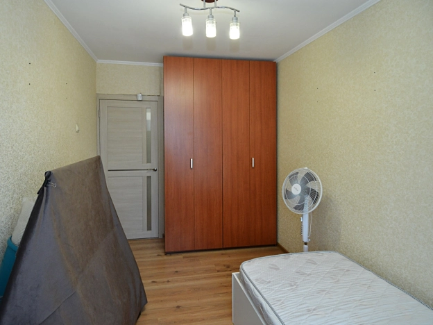 Купить четырехкомнатную квартиру в Новосибирской области. Вариант № 3881281, 10, площадь -  квм, цена 7500000 рублей