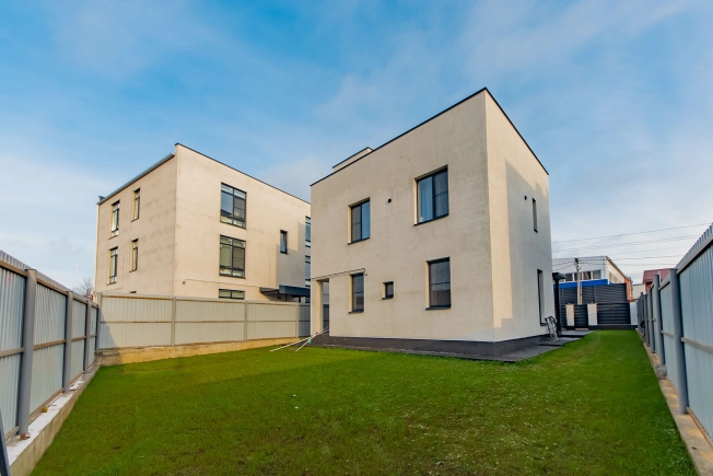 Купить дом в Москве. Вариант № 9823242, 3, площадь - квм, цена 35000000 рублей