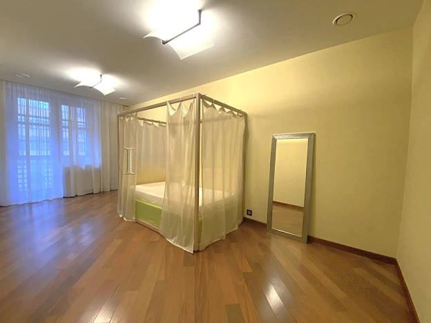 Купить квартиру в Москве. Вариант № 8005274, 4, площадь - квм, цена 137000000 рублей