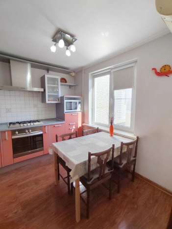 Купить четырехкомнатную квартиру в Краснодаре. Вариант № 12471, 26, площадь -  квм, цена 14750000 рублей