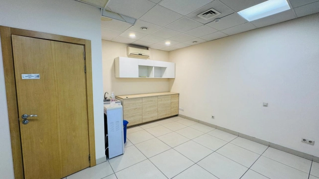 Снять коммерческую недвижимость в Новосибирске. Вариант № 9932509, 15, площадь -  квм, цена 399630 рублей