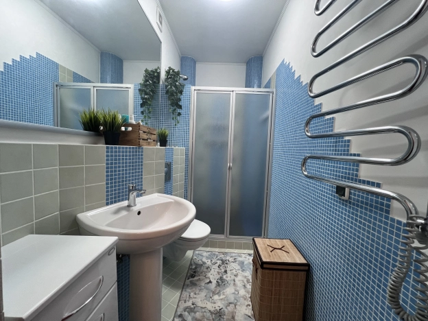 Купить двухкомнатную квартиру на улице Виктора Гакуна в Калининграде. Вариант № 6896765, 7, площадь -  квм, цена 7650000 рублей