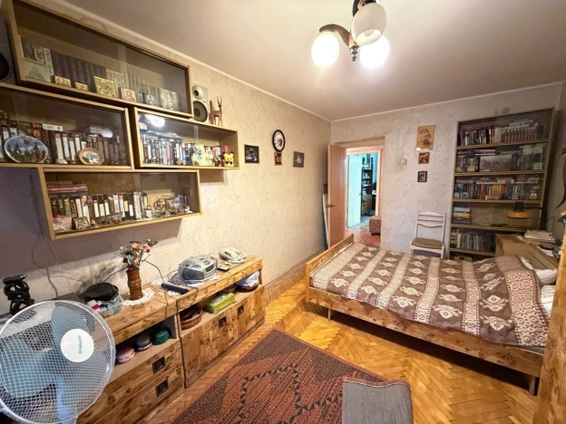 Купить двухкомнатную квартиру на вторичке на улице Тайнинская в Москве. Вариант № 9588947, 9, площадь -  квм, цена 14700000 рублей