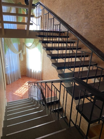 Купить дом на улице Садовая в Алтайском крае. Вариант № 26069, 15, площадь -  квм, цена 69000000 рублей