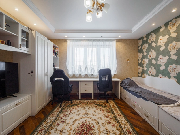 Купить трехкомнатную квартиру в Омске. Вариант № 203416, 14, площадь -  квм, цена 21000000 рублей