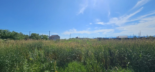 Купить земельный участок в Южно-Сахалинске. Вариант № 1015840, 3, площадь -  квм, цена 3000000 рублей