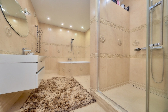 Купить двухкомнатную квартиру в районе Железнодорожный в Рязани. Вариант № 3975570, 10, площадь -  квм, цена 13850000 рублей