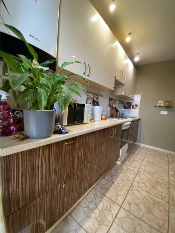 Купить однокомнатную квартиру на улице Солнечникова в Волгограде. Вариант № 7655625, 0, площадь -  квм, цена 3900000 рублей