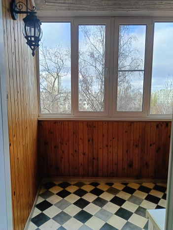 Купить трехкомнатную квартиру в Старом Осколе. Вариант № 9219365, 28, площадь -  квм, цена 6850000 рублей