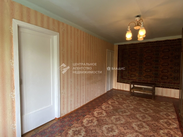 Купить двухкомнатную квартиру на вторичке в Рязанской области. Вариант № 9166939, 17, площадь -  квм, цена 1215000 рублей