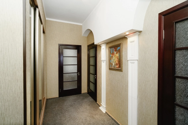 Купить дом в Омске. Вариант № 1418502, 11, площадь -  квм, цена 69000000 рублей