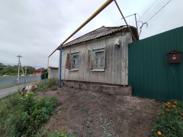 Купить дом на улице Зелёная в Белгородской области. Вариант № 1664618, 1, площадь -  квм, цена 1300000 рублей