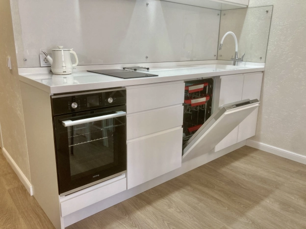 Снять квартиру в Калининградской области. Вариант № 9348, 10, площадь - квм, цена 45000 рублей