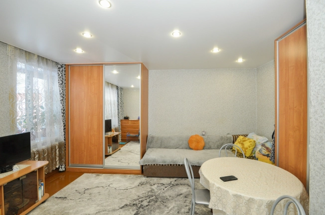 Купить однокомнатную квартиру в Новосибирской области. Вариант № 9220157, 2, площадь -  квм, цена 2695000 рублей