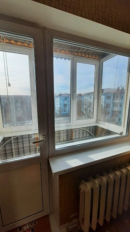 Купить двухкомнатную квартиру на улице 22 Апреля в Омске. Вариант № 37705, 4, площадь -  квм, цена 3690000 рублей