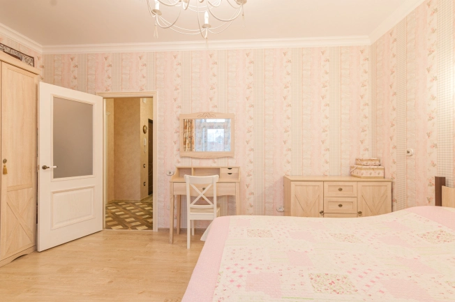 . Вариант № 25587, 17, площадь - 102 квм, цена 14500000 рублей