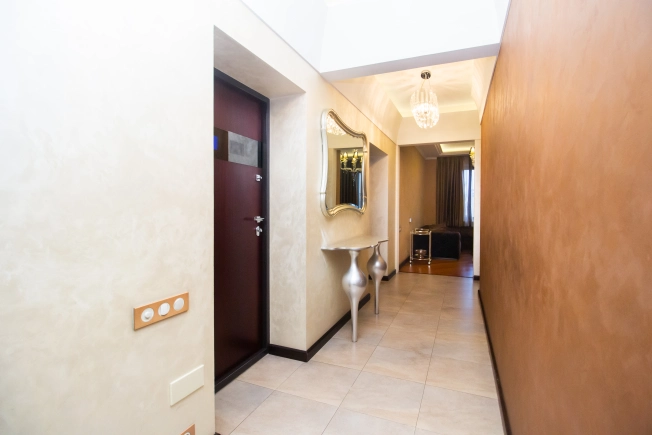 Купить квартиру в Москве. Вариант № 9830837, 13, площадь - квм, цена 65000000 рублей