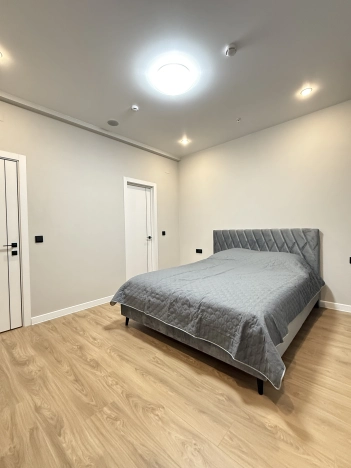 Купить квартиру в Москве. Вариант № 10134943, 12, площадь -  квм, цена 20000000 рублей