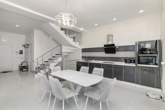 Купить дом в Севастополе. Вариант № 32104, 2, площадь -  квм, цена 67000000 рублей