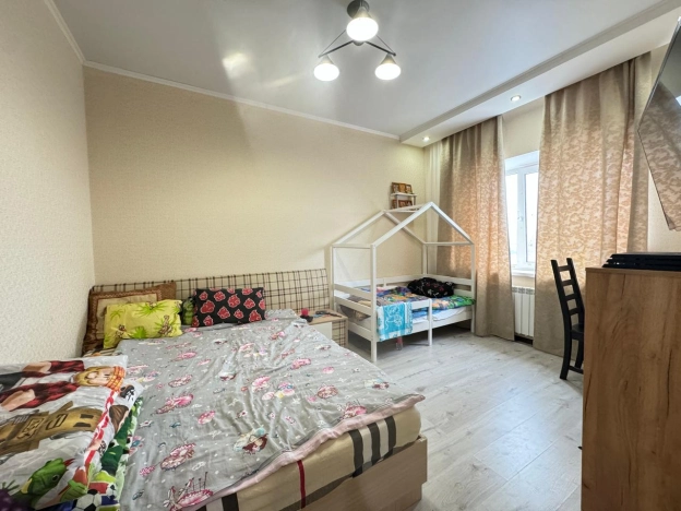 Купить двухкомнатную квартиру на вторичке в Микрорайоне 4-й, Элиста в Элисте. Вариант № 35894, 3, площадь -  квм, цена 6800000 рублей