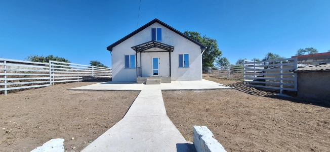 Купить дом на улице Васильковая в Краснодарском крае. Вариант № 5826056, 0, площадь -  квм, цена 8500000 рублей