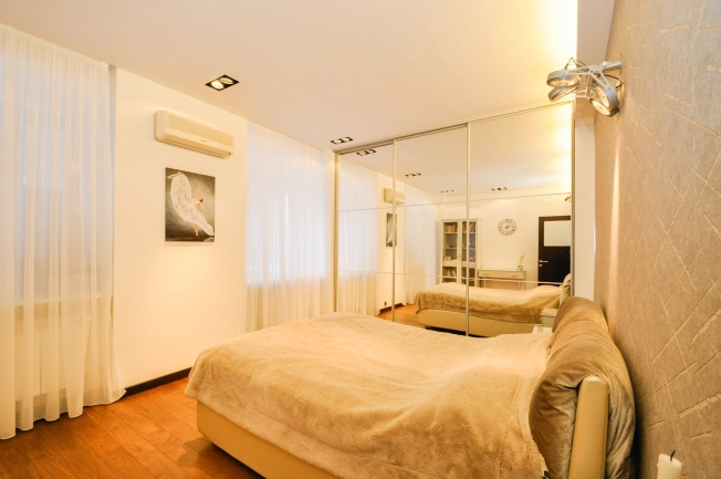 Купить трехкомнатную квартиру на вторичке на улице Костычева в Новосибирске. Вариант № 22154, 18, площадь -  квм, цена 14500000 рублей