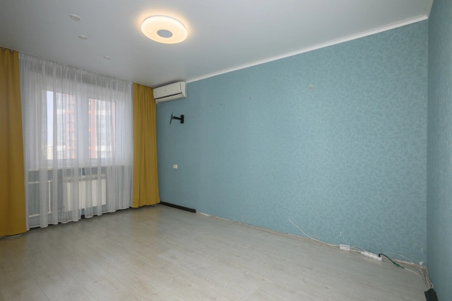 Купить трехкомнатную квартиру у метро Коммунарка в Москве. Вариант № 8845570, 27, площадь -  квм, цена 14200000 рублей