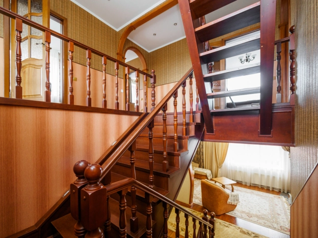 Купить дом в Микрорайоне Порт-Артур в Омске. Вариант № 2580432, 28, площадь -  квм, цена 20000000 рублей