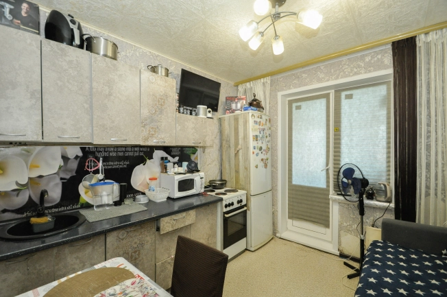 Купить квартиру на улице Сибиряков-Гвардейцев в Новосибирске. Вариант № 54731, 5, площадь -  квм, цена 3750000 рублей