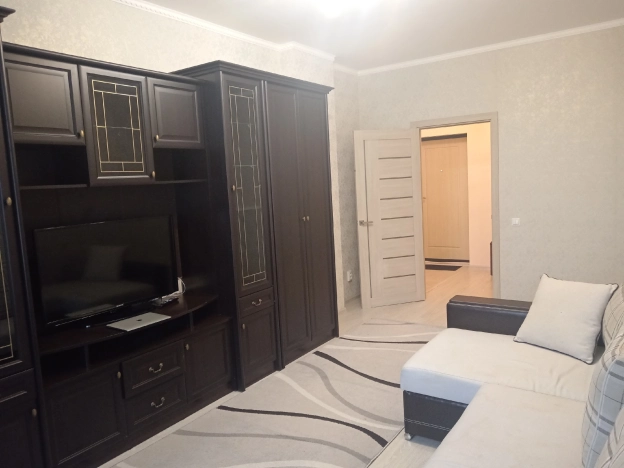 Снять квартиру в Рязани. Вариант № 8821486, 3, площадь -  квм, цена 30000 рублей