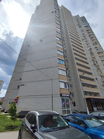 Купить трехкомнатную квартиру в районе Железнодорожный в Воронеже. Вариант № 42245, 35, площадь -  квм, цена 13500000 рублей