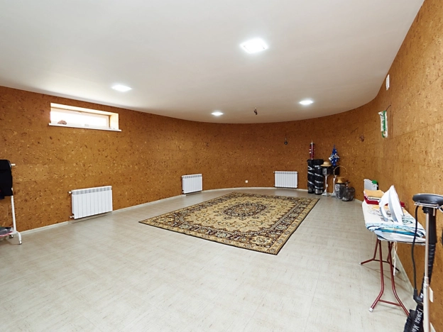 Купить дом на улице Набережная в Тюменской области. Вариант № 33079, 24, площадь -  квм, цена 50000000 рублей