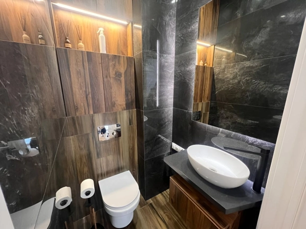 Купить квартиру в Москве. Вариант № 10235681, 23, площадь -  квм, цена 44000000 рублей