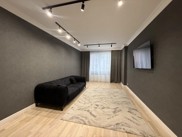 Купить трехкомнатную квартиру в Калининграде. Вариант № 8856007, 4, площадь -  квм, цена 15200000 рублей