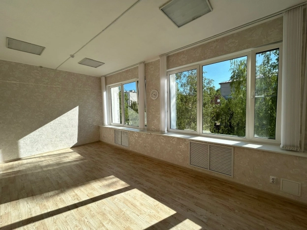 Купить офисы в Сыктывкаре. Вариант № 10490948, 0, площадь -  квм, цена 2850000 рублей