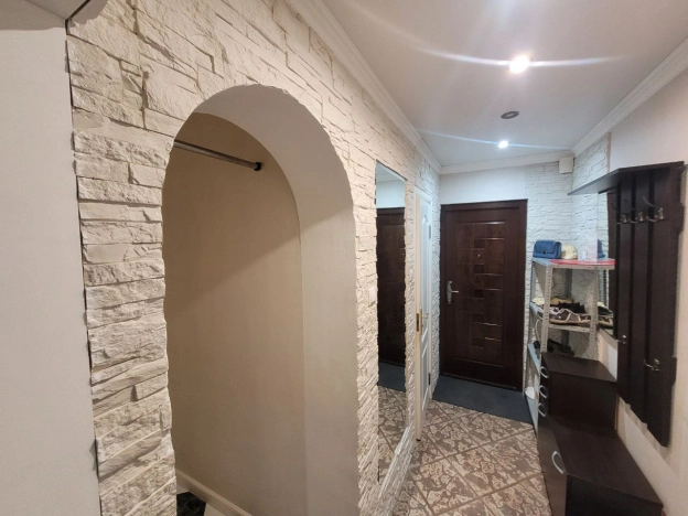 Купить трехкомнатную квартиру в Калининграде. Вариант № 6717198, 19, площадь -  квм, цена 6550000 рублей