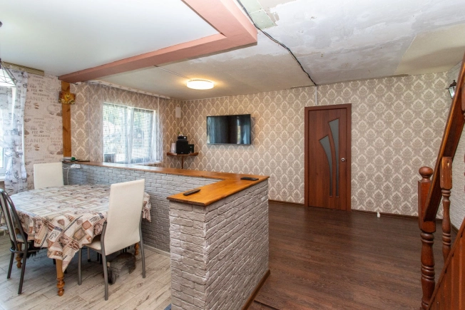 Купить дом на улице Совхозная в Тюменской области. Вариант № 2656746, 17, площадь -  квм, цена 7400000 рублей