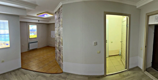 Купить коммерческую недвижимость в Элисте. Вариант № 347557, 2, площадь -  квм, цена 1850000 рублей