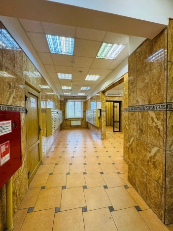 Купить квартиру в Москве. Вариант № 8795536, 25, площадь -  квм, цена 18500000 рублей