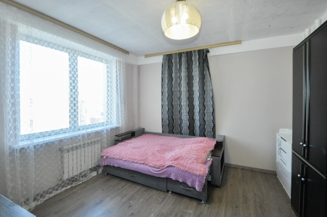 Купить четырехкомнатную квартиру в Новосибирской области. Вариант № 6881513, 10, площадь -  квм, цена 10400000 рублей