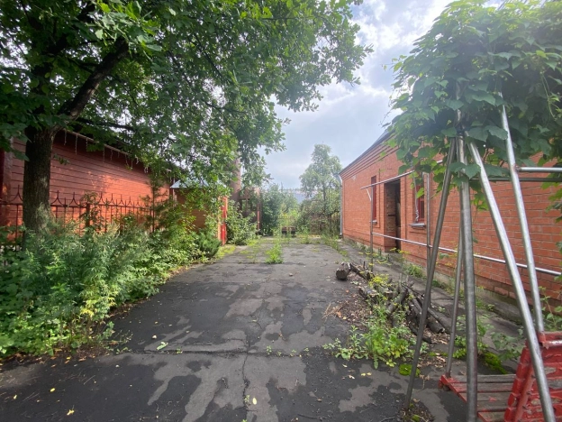 Купить дом на улице Садовая в Алтайском крае. Вариант № 1992976, 6, площадь -  квм, цена 15000000 рублей