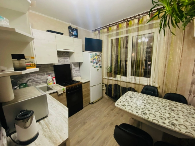 Купить однокомнатную квартиру в Старом Осколе. Вариант № 9219287, 1, площадь -  квм, цена 3550000 рублей