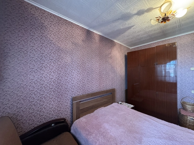 Купить трехкомнатную квартиру в Старом Осколе. Вариант № 2160024, 4, площадь -  квм, цена 5300000 рублей