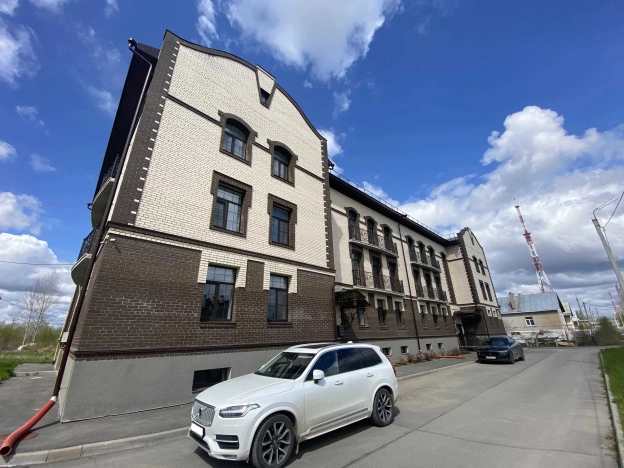 Купить трехкомнатную квартиру на улице Одесская в Вологде. Вариант № 21999, 1, площадь -  квм, цена 11800000 рублей